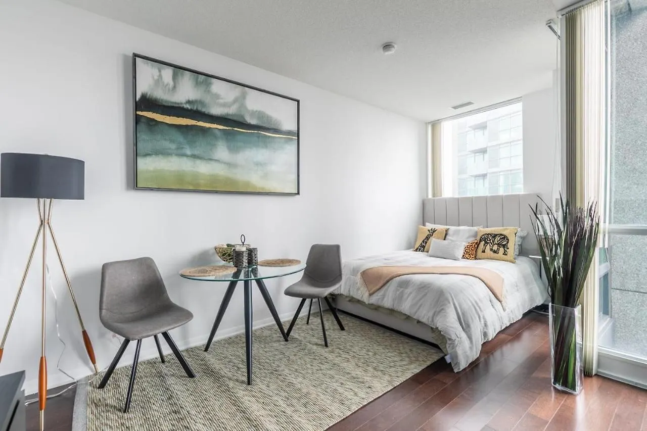 Stunning Top Floor Lake View Studio Near Cn Tower Apartment Toronto 0*,  Canada
