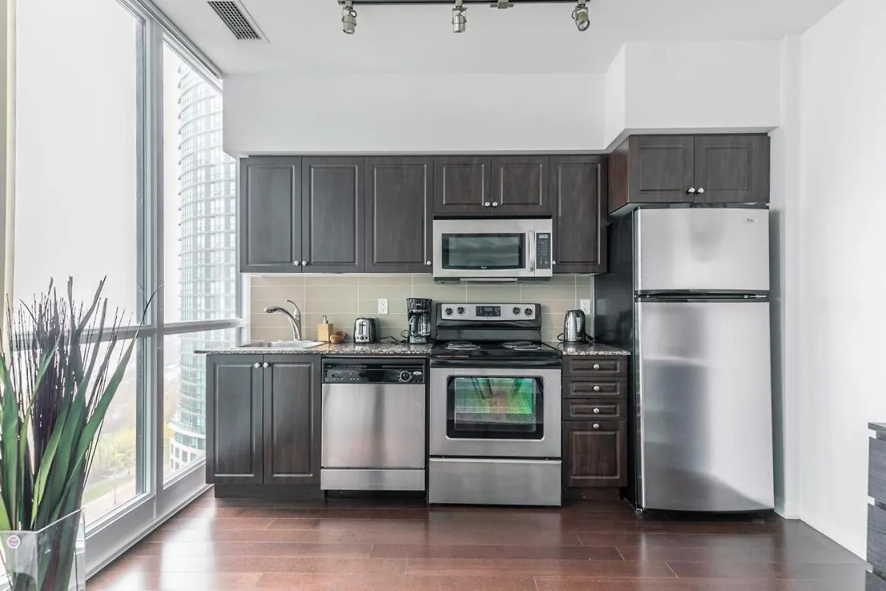Stunning Top Floor Lake View Studio Near Cn Tower Apartment Toronto 0*,